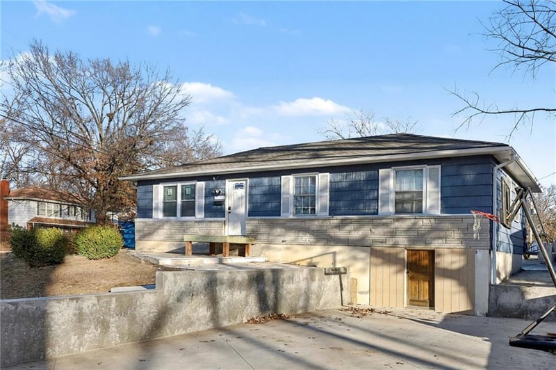 7301 Myrtle Ave, Kansas City, MO 64132