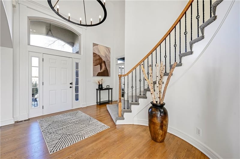 5303 W 166th Ter, Overland Park, KS 66085