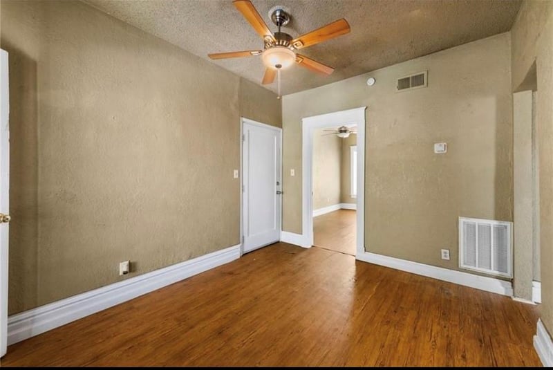 1115 41st St, Kansas City, MO 64110