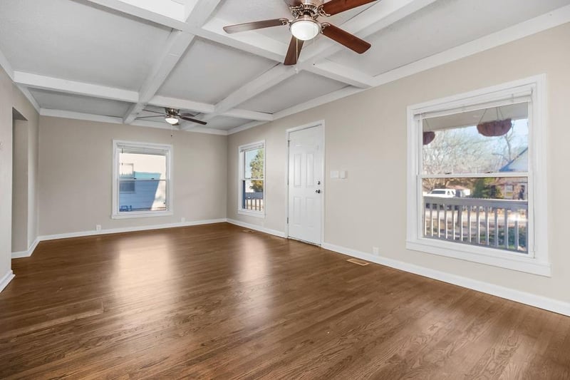 734 Hawthorne Ave, Independence, MO 64053