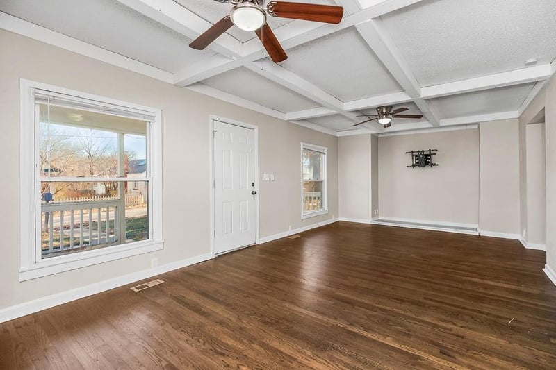 734 Hawthorne Ave, Independence, MO 64053