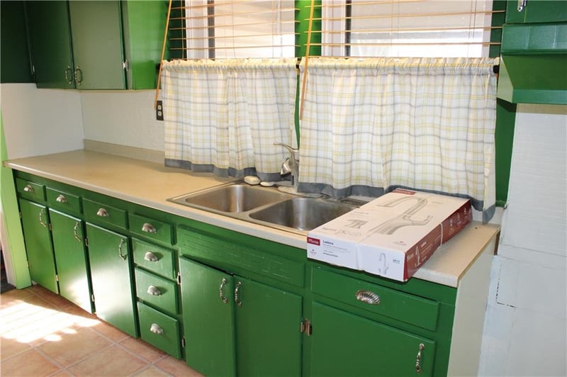 303 N Labette St, Frontenac, KS 66763