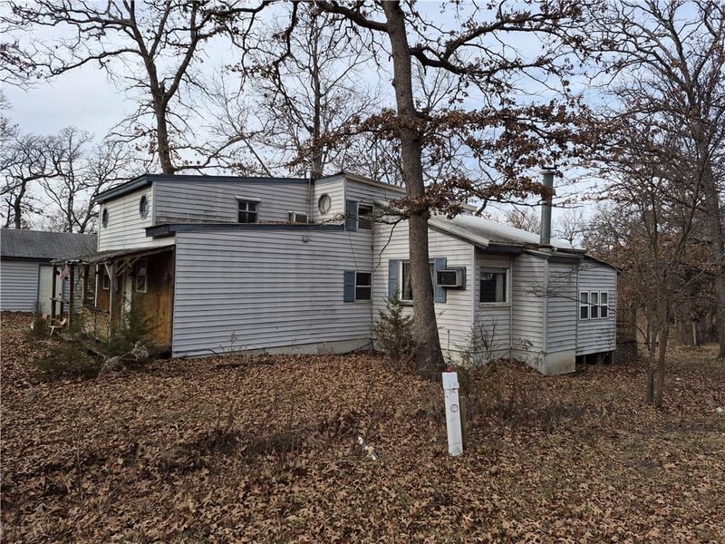 2210 Sleepy Hollow Ln, Fall River, KS 67047
