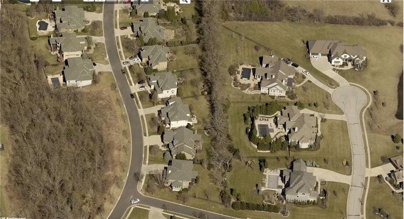 9318 169 Ter, Overland Park, KS 66085