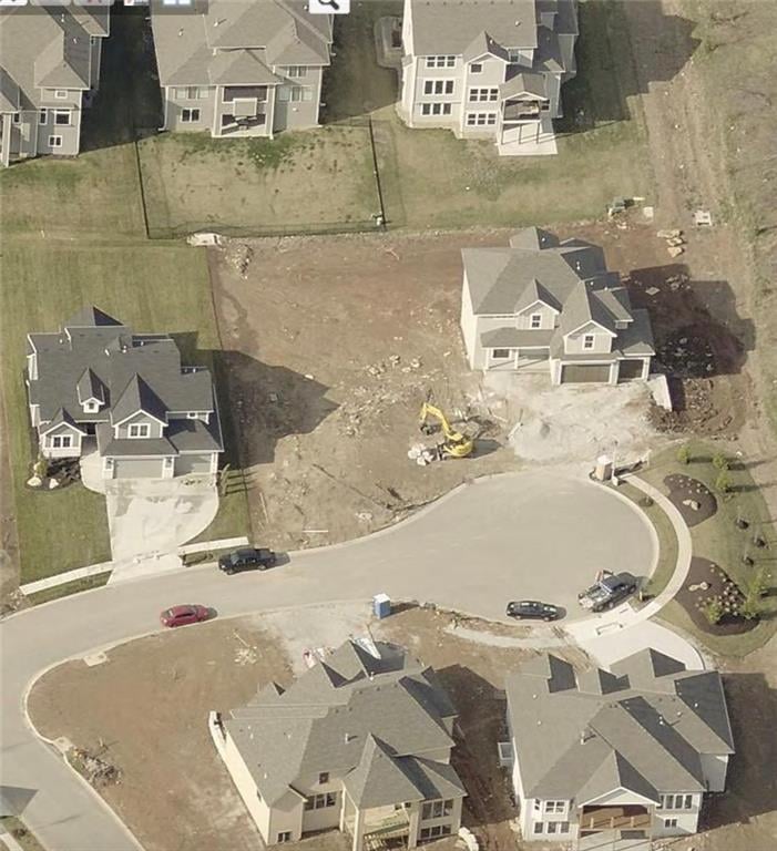 9318 169 Ter, Overland Park, KS 66085