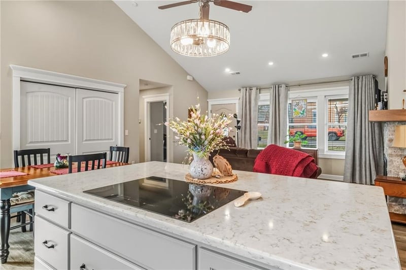 401 N Ritchie St, Hamilton, MO 64644