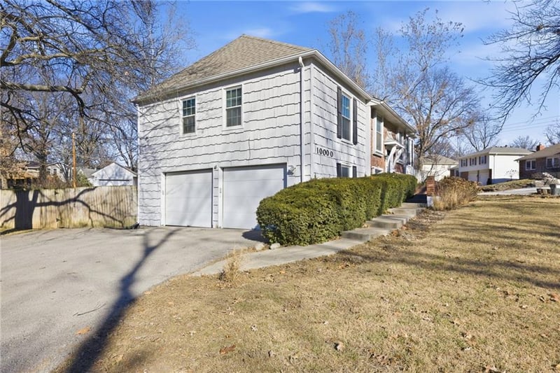 10000 93rd St, Overland Park, KS 66212