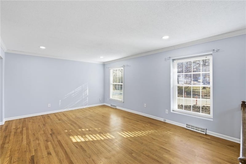 10000 93rd St, Overland Park, KS 66212