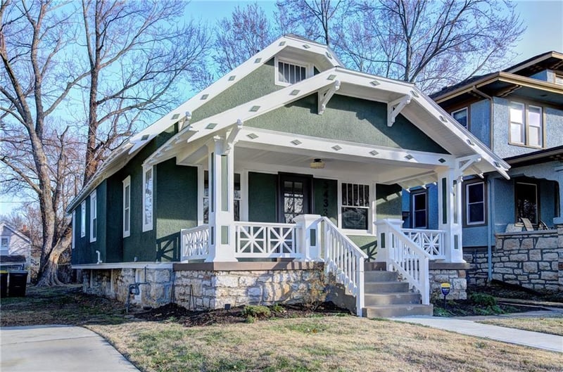 5433 Tracy Ave, Kansas City, MO 64110