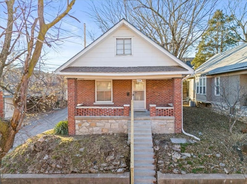 114 N Askew Ave, Kansas City, MO 64123