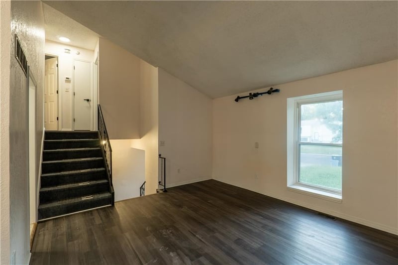 9525 Manning Ave, Kansas City, MO 66134