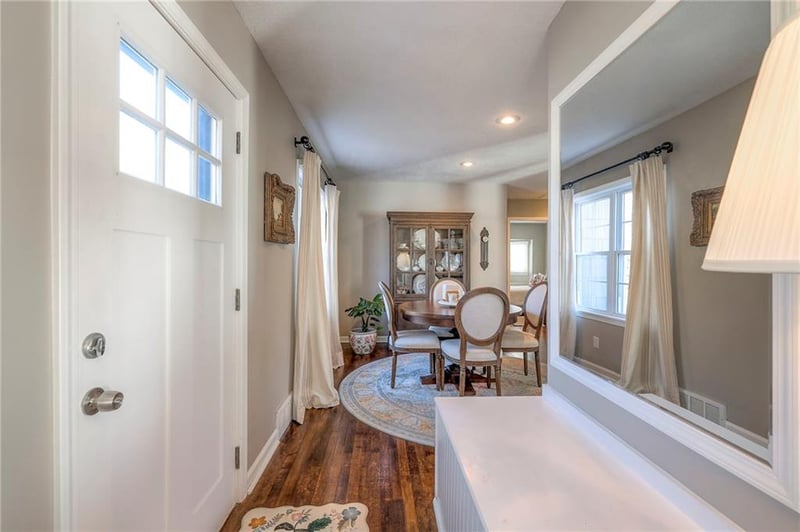 7440 Walmer St, Overland Park, KS 66204