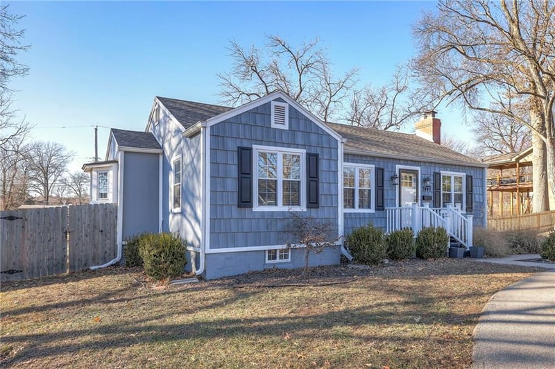 7440 Walmer St, Overland Park, KS 66204