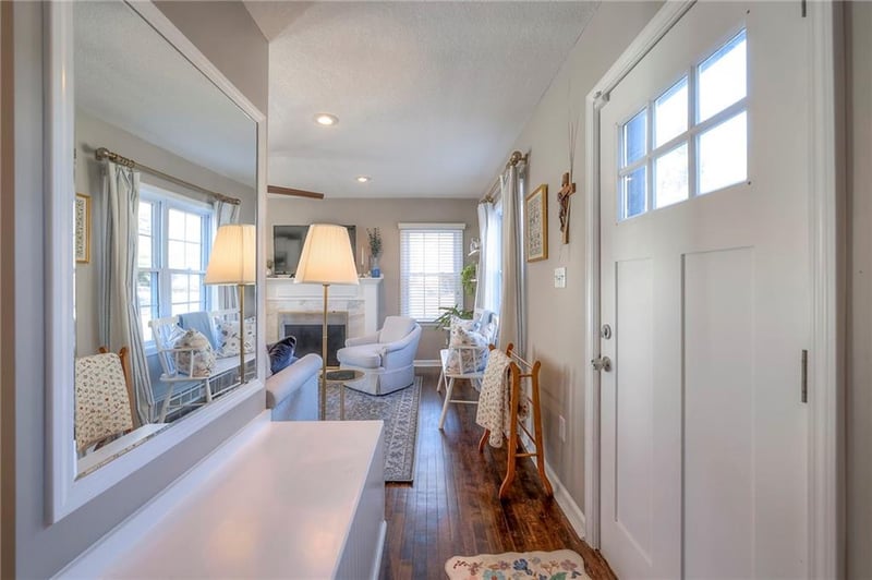 7440 Walmer St, Overland Park, KS 66204