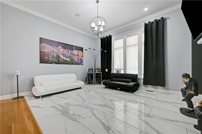 9008 Lewis Ave, Kansas City, MO 64157