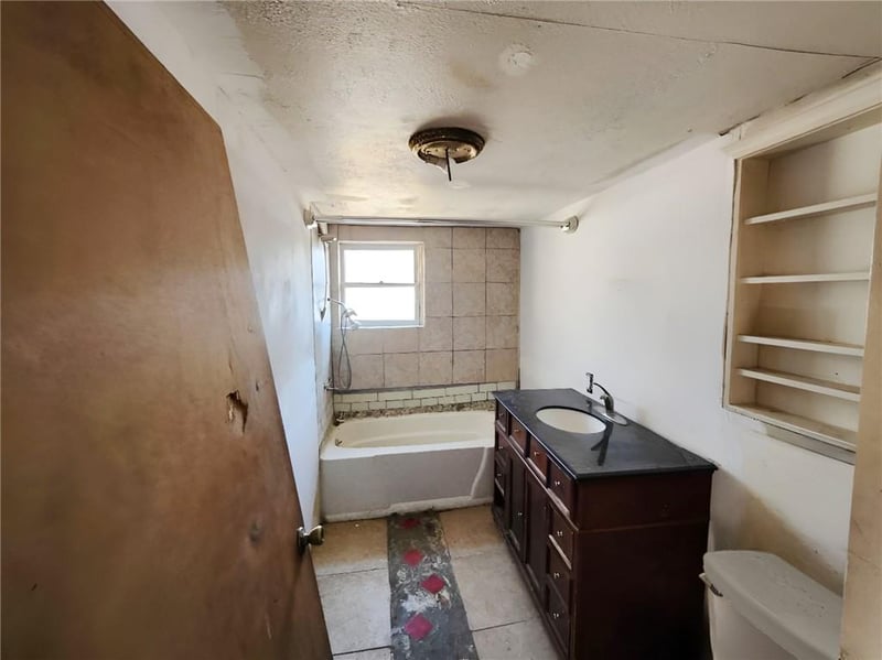 6320 Sloan Ave, Kansas City, KS 66104