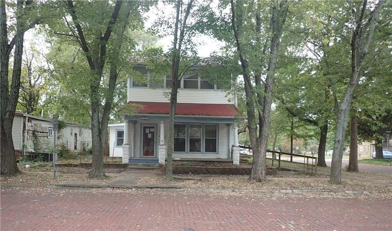 202 Crawford St, Fort Scott, KS 66701