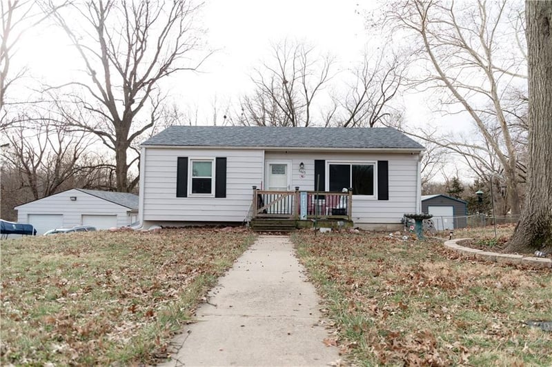 6445 Parkview Ave, Kansas City, KS 66104