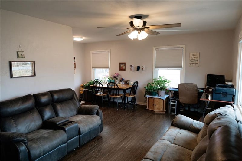 6445 Parkview Ave, Kansas City, KS 66104