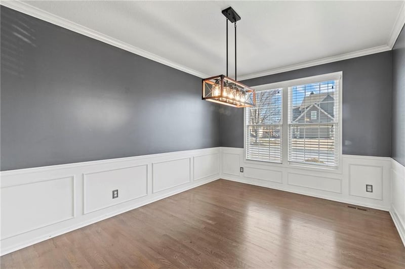 9708 Laurel Ave, Kansas City, MO 64157