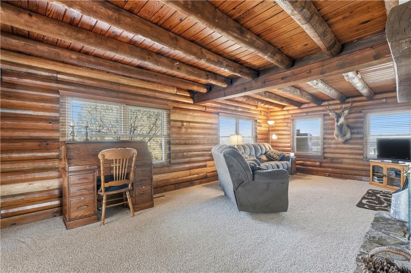 12703 Robinhood Ln, Kansas City, MO 64164