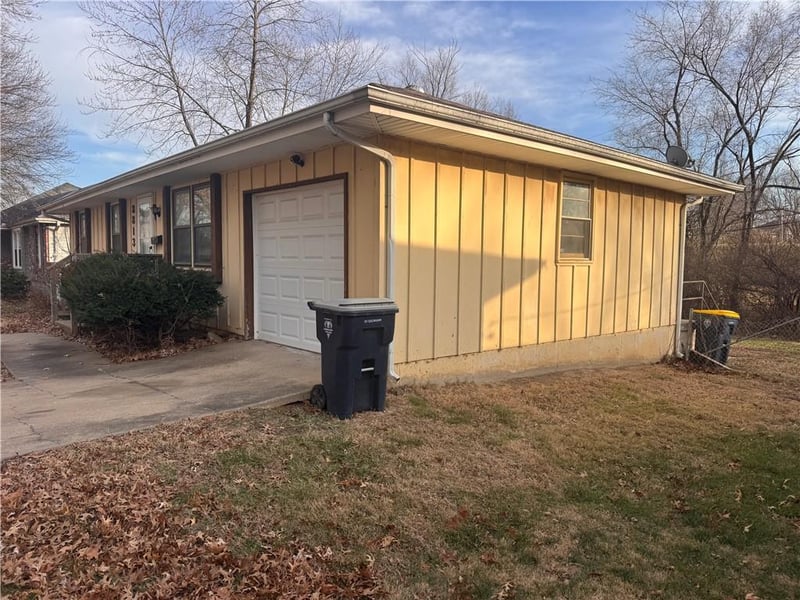 8813 111th St, Kansas City, MO 64134