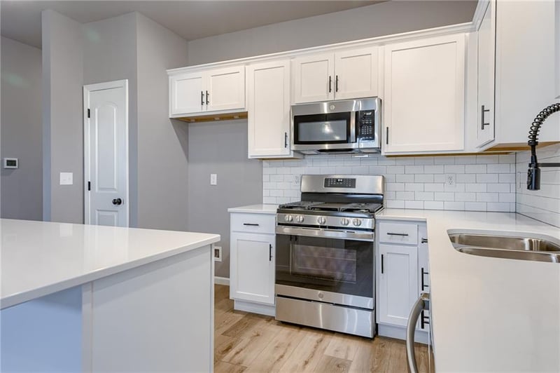 18400 205th St, Spring Hill, KS 66083