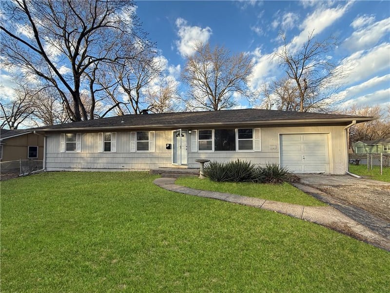 4516 112th Ter, Kansas City, MO 64137