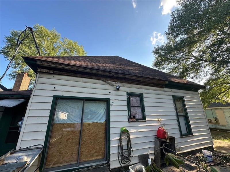 1121 W Broadway St, Webb City, MO 64870