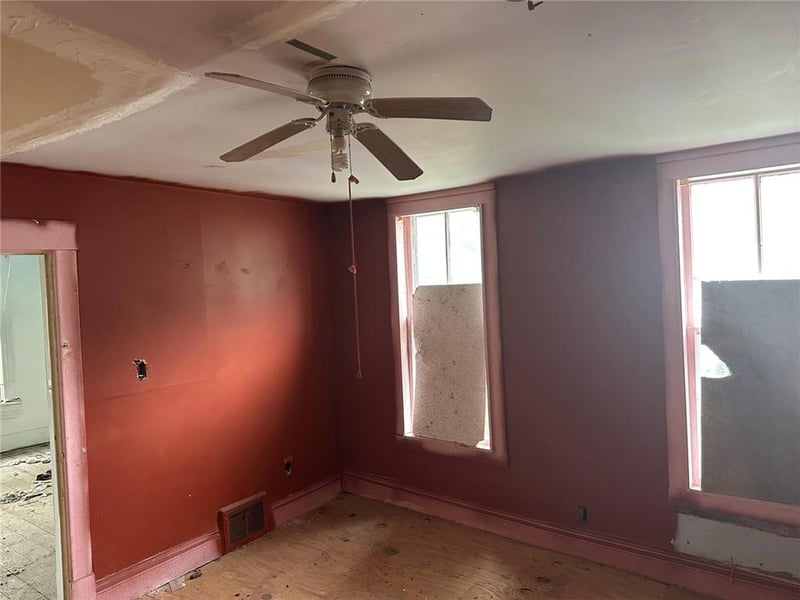 2603 13th St, St Joseph, MO 64503