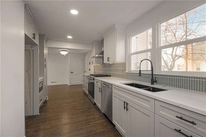 4933 Parish Dr, Roeland Park, KS 66205
