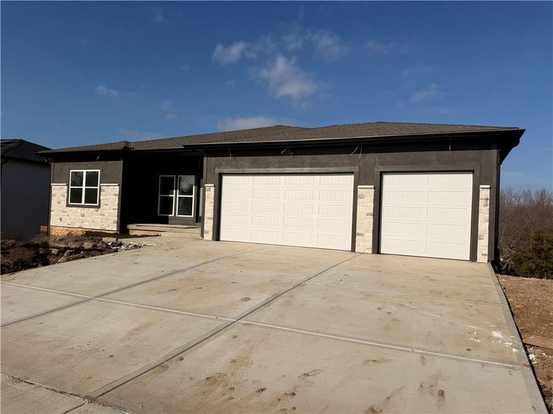 1412 Ernest Way, Lee's Summit, MO 64086