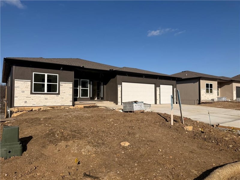 1412 Ernest Way, Lee's Summit, MO 64086