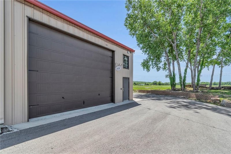 29230 83rd St, De Soto, KS 66018