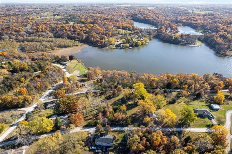 Wolfe St, Excelsior Springs, MO 64024