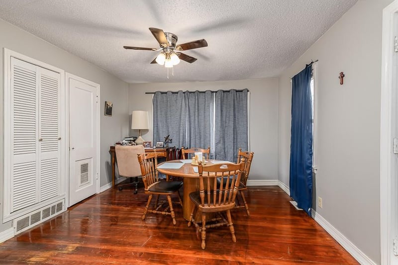 329 64th St, Kansas City, KS 66111