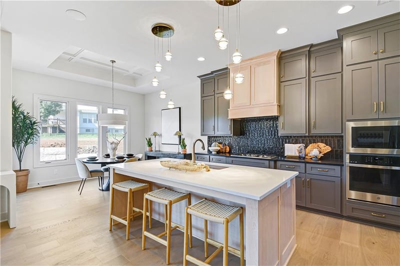 22097 93rd Ter, Lenexa, KS 66220