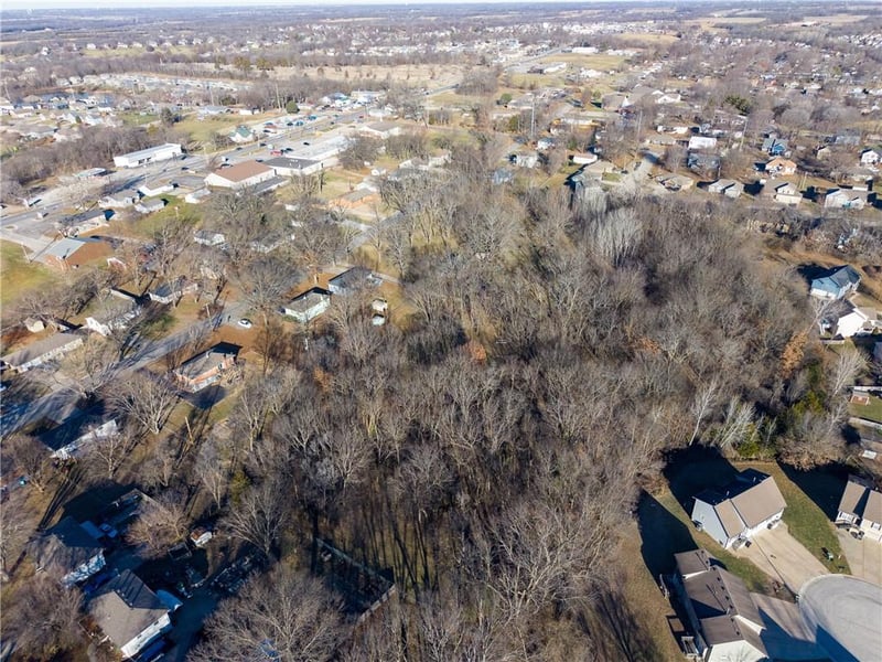 Lexington Rd, Pleasant Hill, MO 64080