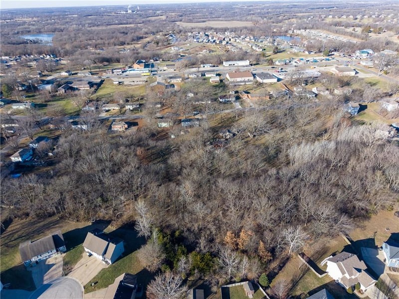 Lexington Rd, Pleasant Hill, MO 64080