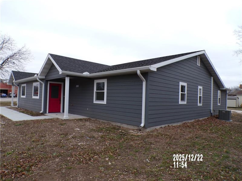 201 - 203 S First St, Iola, KS 66749