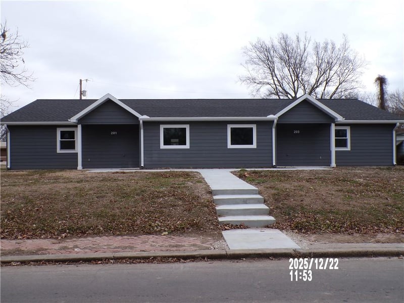 201 - 203 S First St, Iola, KS 66749
