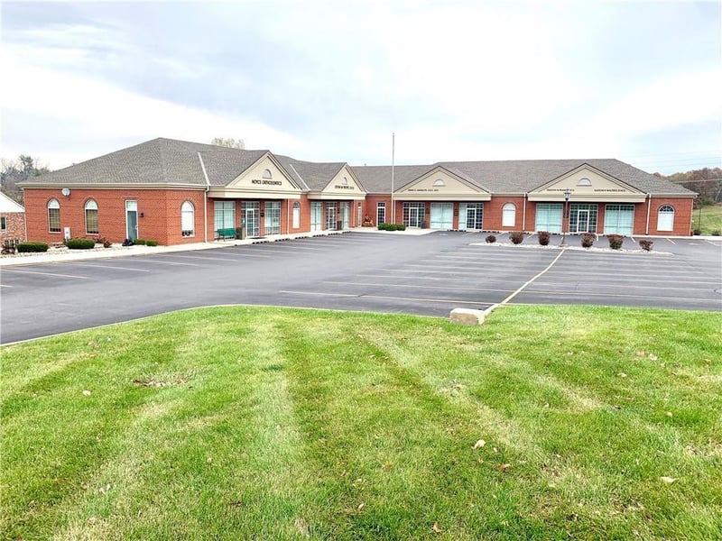 3904 Beck Rd, St Joseph, MO 64506