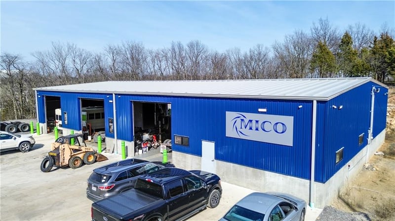 814 Sunny School Cir, Blue Springs, MO 64014