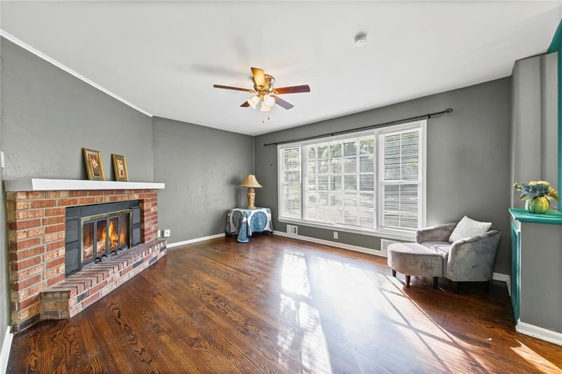 6302 102nd St, Kansas City, MO 64134