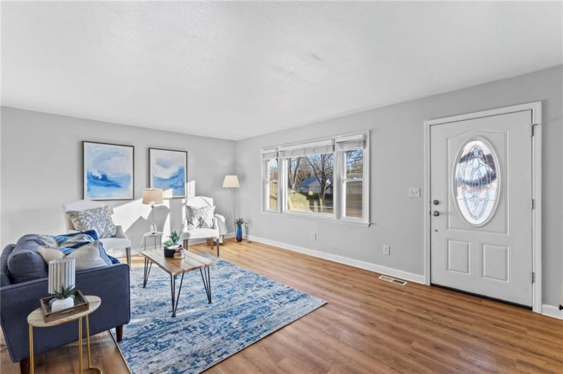 8534 Stearns Ave, Overland Park, KS 66214