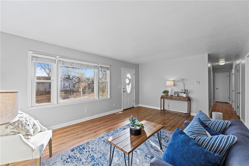 8534 Stearns Ave, Overland Park, KS 66214