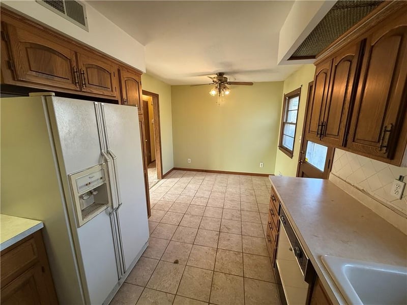 8200 104th Ter, Kansas City, MO 64134