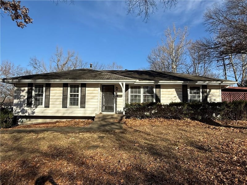 8200 104th Ter, Kansas City, MO 64134