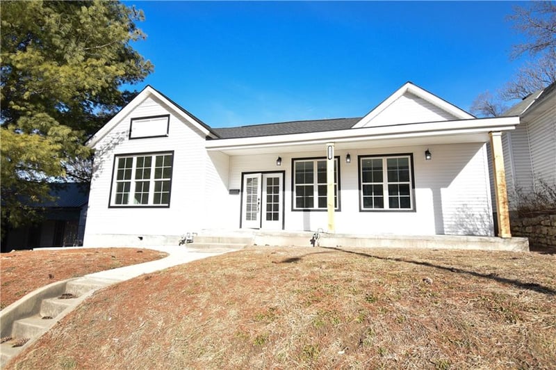 1817 Beattie St, St Joseph, MO 64501
