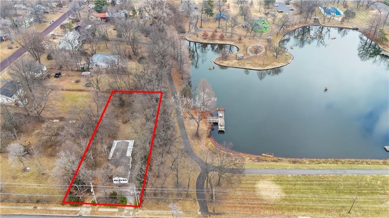 7710 87th St, Overland Park, KS 66212